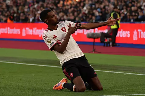 الأول في الدوري الإنجليزي مع الريدز.. إيزاك يسجل هدف تقدم ليفربول ضد وست هام (فيديو)